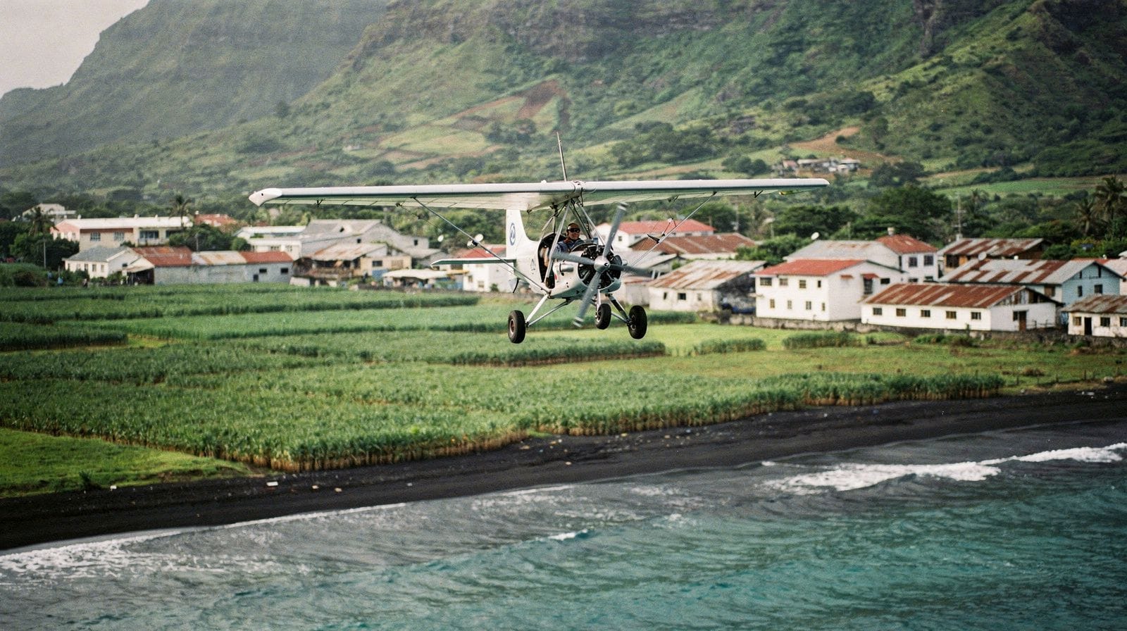 Helicopter or microlight: how to see Réunion Island from above