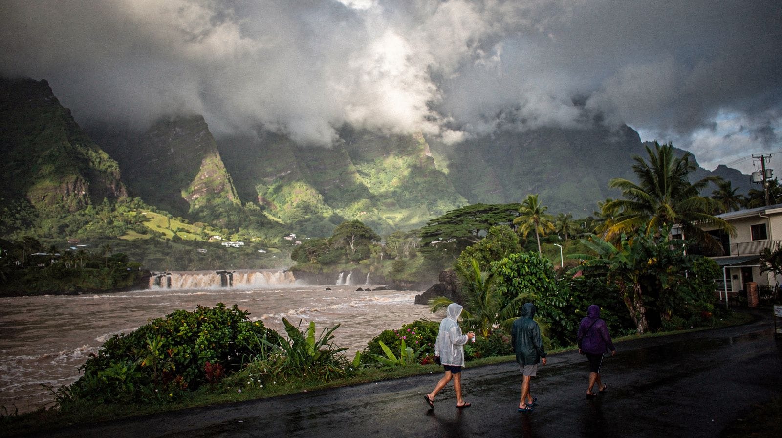Réunion Island cyclone season: a booking and safety guide