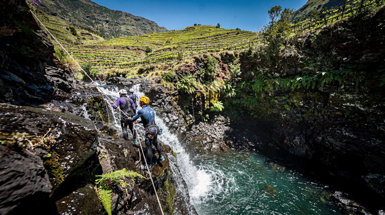 Things to do in Cilaos: canyoning, thermal springs and the road with 400 bends