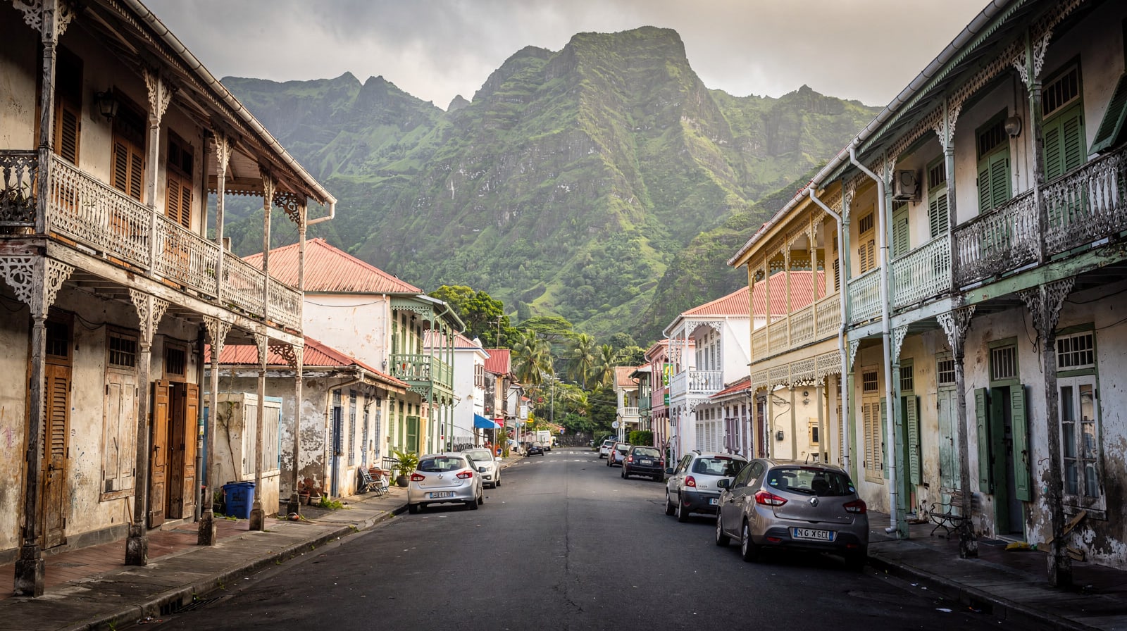 A five-day coastal road trip around Réunion Island